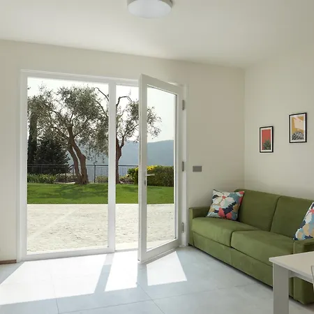 Serena アパート *